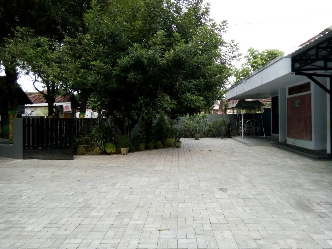 Rembulan Guest House Jombang Zewnętrze zdjęcie