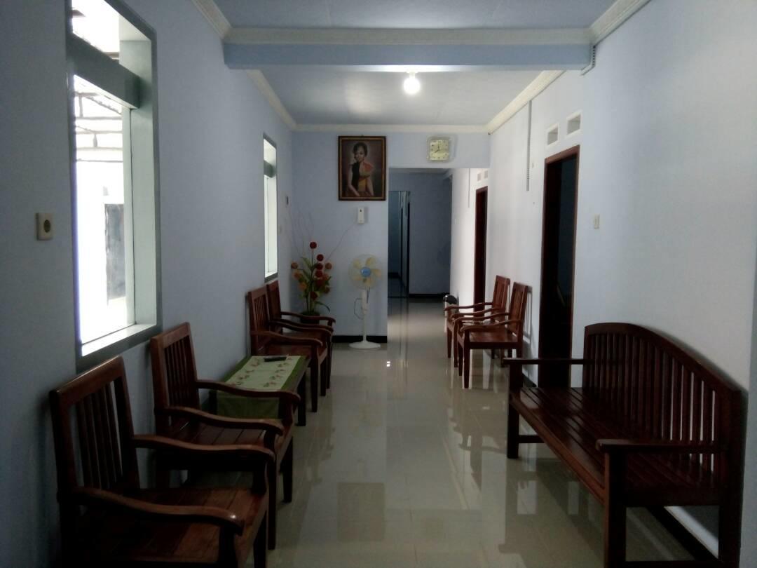 Rembulan Guest House Jombang Zewnętrze zdjęcie